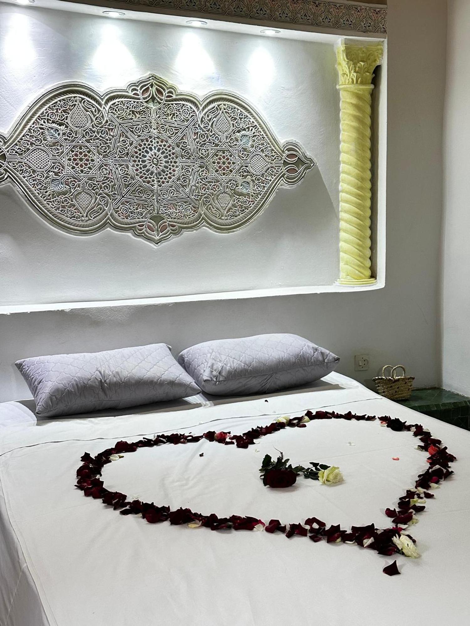 Riad Zohor Fez Buitenkant foto